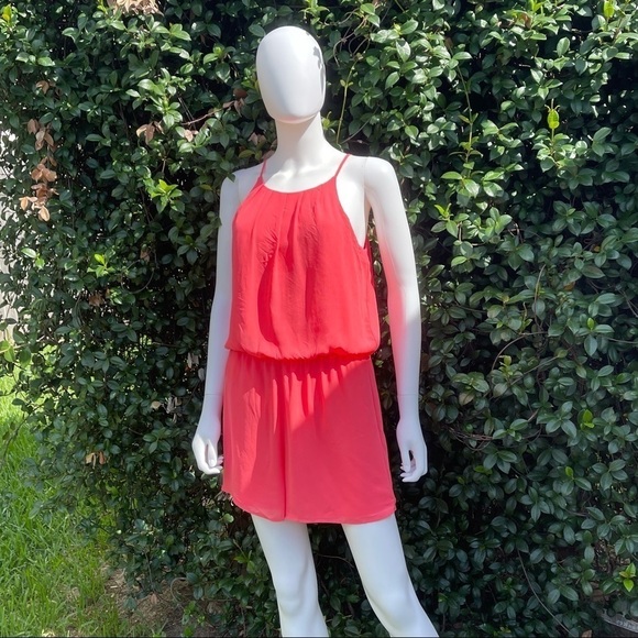 💋NWT BEBE Natalie Pleated Round Neck Short Minimalist Romper - Picture 8 of 12